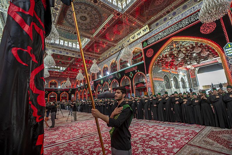 خَدَمَة العتبتين المقدّستين يُحيون يوم السابع عشر من شهر المحرّم