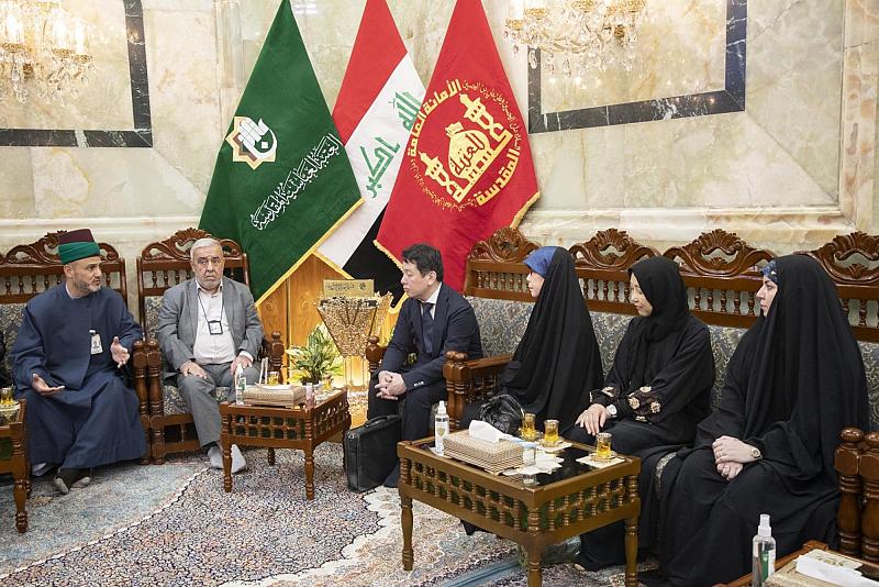 وفد الملحق الثقافي في السفارة اليابانية يُثني على جهود العتبة العباسية لإغاثة الشعب اللبناني
