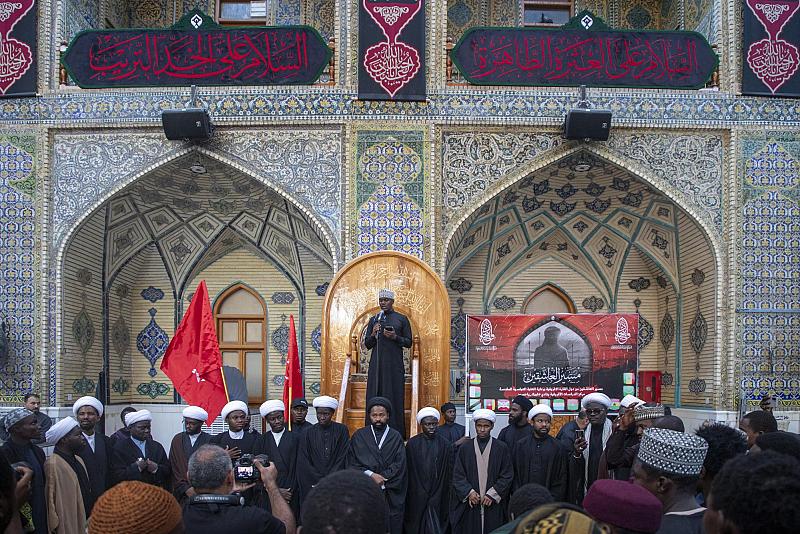 بمشاركة أكثر من 30 دولة.. العتبة العباسية المقدسة تنظم مسيرة عزائية للجاليات الإفريقية في النجف
