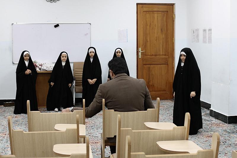 اختتام التدريبات النهائية للعرض المسرحي الخاصة بحفل الورود الفاطمية