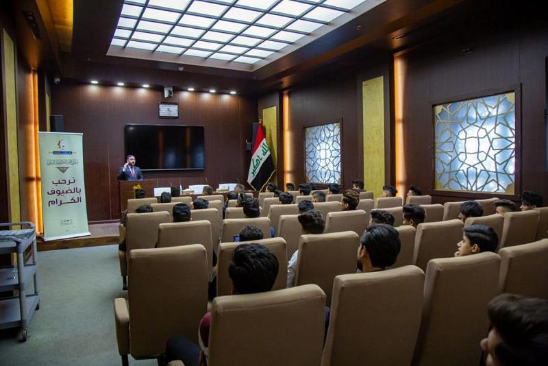 مجموعةٌ من الطلبةِ المتفوّقِين في ضيافة العتبة العبّاسية المقدّسة