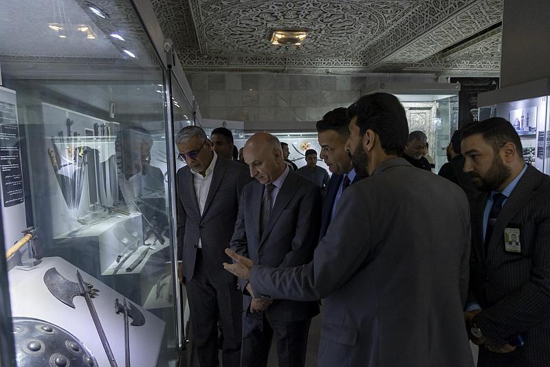 وفد أكاديمي يطلع على عدد من اقسام العتبة العباسية المقدسة المعنية بحفظ التراث