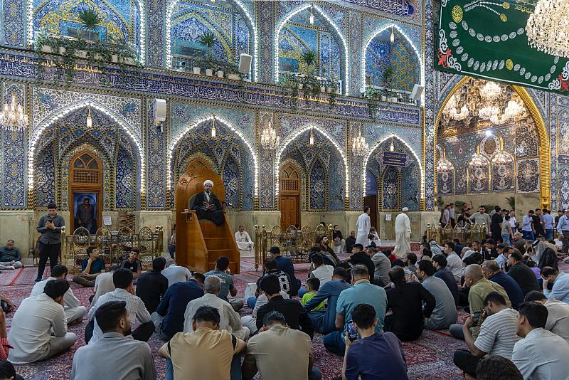 قسم الشؤون الدينية يقيم مجلسه الأسبوعي إحياءً لذكر أهل البيت (عليهم السلام)