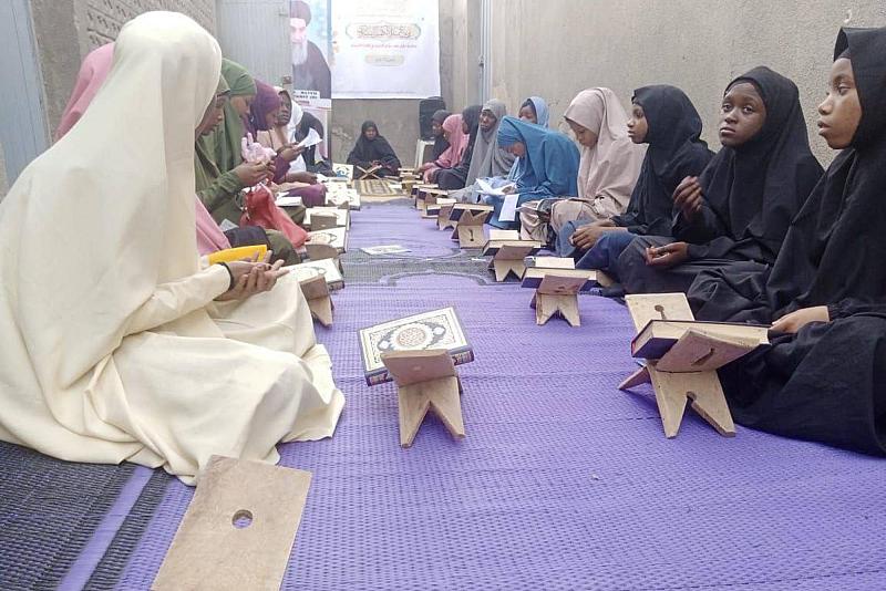 في نيجيريا.. قسم الشؤون الفكرية ينظّم جلسةً قرآنية رمضانية نسوية