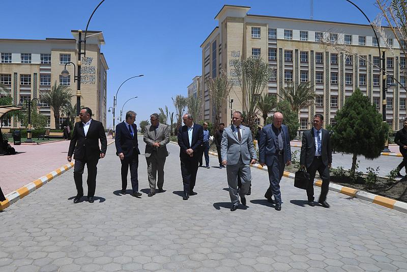 وفدُ وكالة ضمان الجودة QAA يطّلع على جامعتَي العميدِ والكفيل ويشيدُ بهما