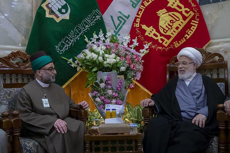 الأمين العام للعتبة العباسية يستقبل سماحة المتولي الشرعي للعتبة الحسينية ويتبادل معه التهانئ بمناسبة عيد الفطر المبارك