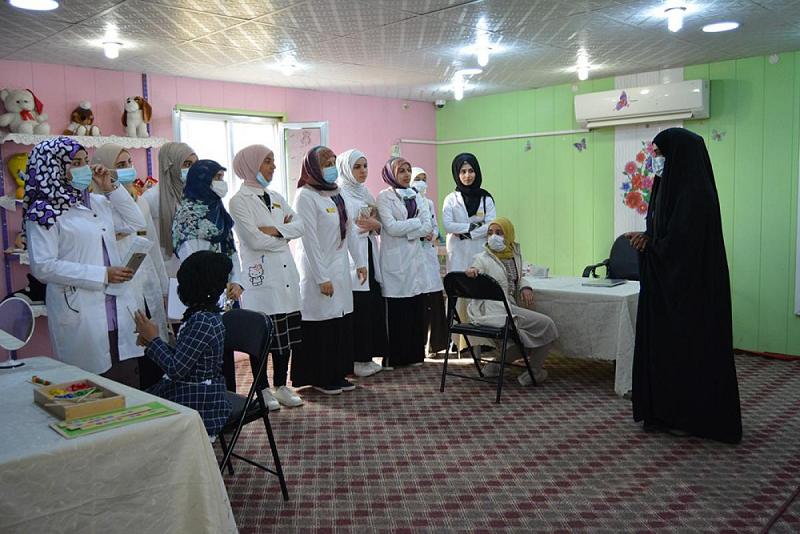 وفدٌ من كلّية تمريض جامعة كربلاء في ضيافة معهد الكفيل للأطفال القابلين للتعلّم ويشيد بما يُقدَّم من خدمات