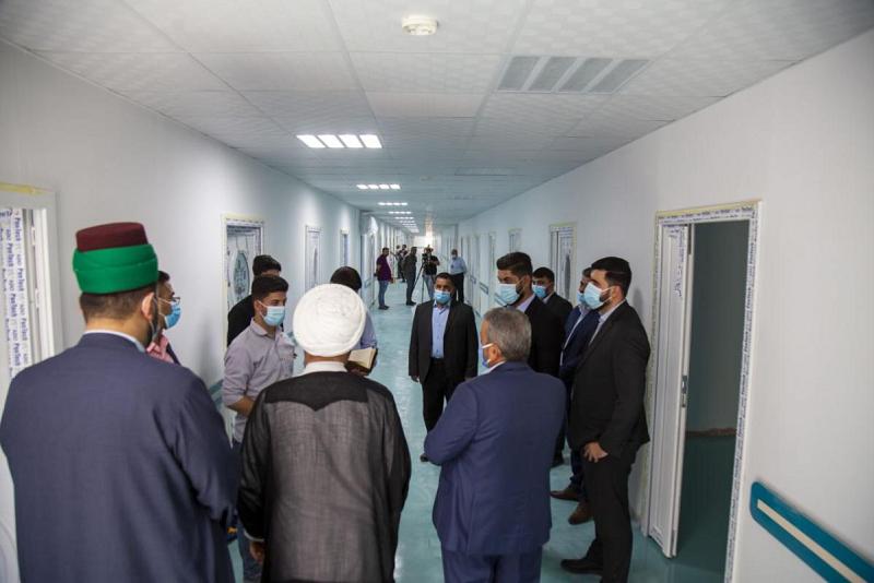 وفدٌ من العتبة العبّاسية المقدّسة يُجري جولةً في مشاريع بنايات الحياة التي تنفّذها حاليّاً ملاكاتها في عددٍ من المحافظات... 