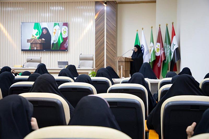 تقديم محاضرة عن دور القرآن الكريم في تقديم الحلول للتحديات المعاصرة