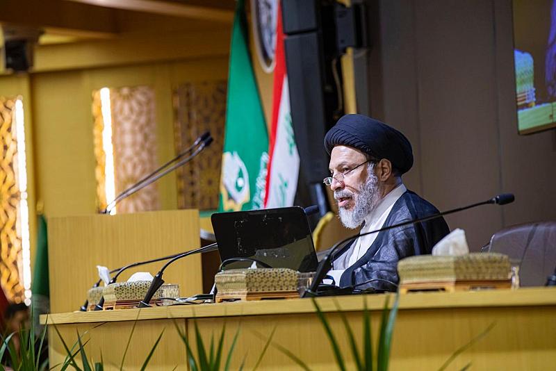 رجل دين يعرض الأسس السليمة للتثقيف بالقضية المهدوية