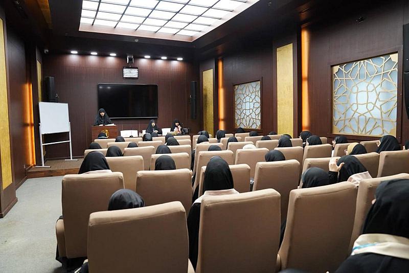 شعبة التوجيه الديني النسوي تقدّم محاضرة تربوية لطالبات إعدادية كربلاء