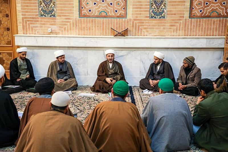 المجمع العلمي يقيم دورة المحقق النائيني لطلبة العلوم الدينية