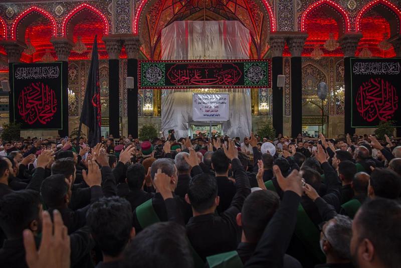 خَدَمةُ العتبتَيْن المقدّستَيْن يجدّدون عهدَهم للإمام الجواد (عليه السلام) في ذكرى شهادته