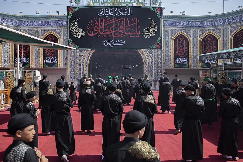 مواكب العزاء الحسيني تستذكر فاجعة الطف الأليمة في اليوم الرابع من شهر محرم الحرام