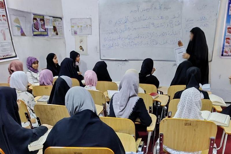 معهد القرآن الكريم النسوي يشهد إقبالًا واسعًا للتسجيل في دوراته الصيفية