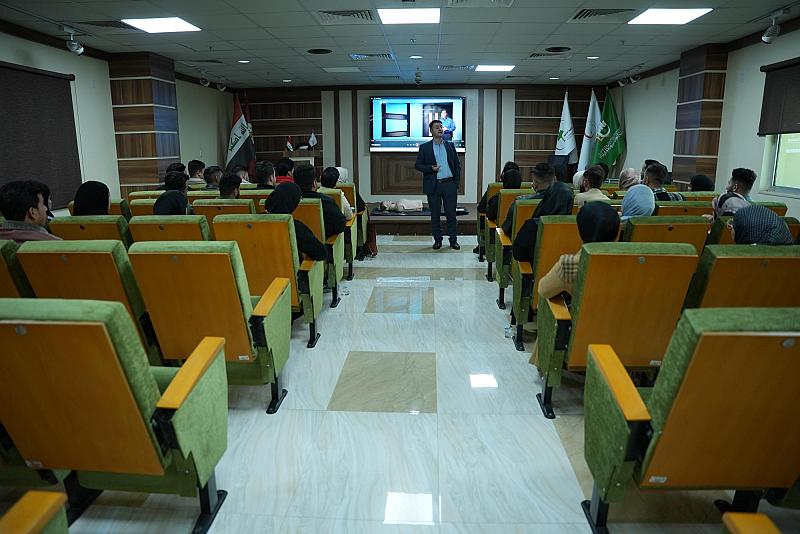 مستشفى الكفيل يستقبل عددًا من طلبة كلية الصفوة الجامعة للاطلاع على تقنياته الطبية