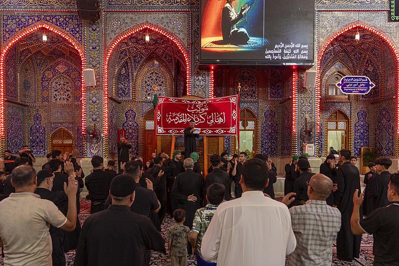 بالتنسيق مع قسم الشعائر.. المواكب العزائية تحيي ذكرى شهادة الإمام الحسن العسكري (عليه السلام) في كربلاء