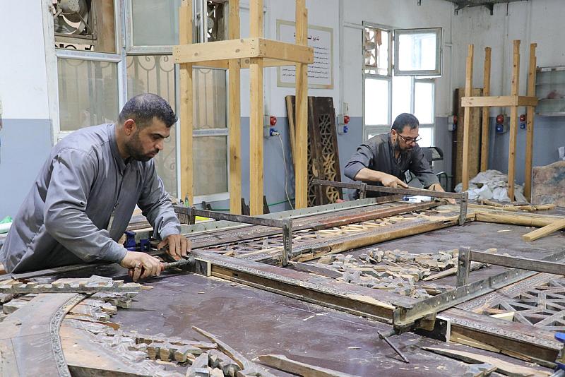 تضرر بهجوم 2006.. العتبة العباسية المقدسة تنجز 70% من أعمال ترميم شباك سرداب الإمام المهدي (عجّل الله فرجه) 