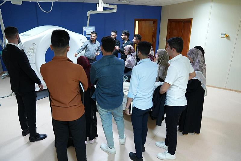 مستشفى الكفيل يستقبل طلبة الفيزياء الطبّية للتعرّف على التصوير الشعاعي