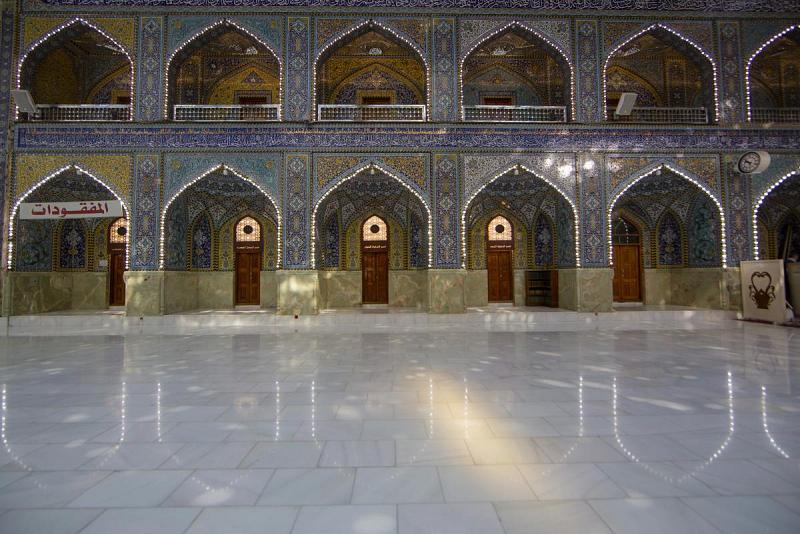 المباشرةُ بالمقطع الرابع من إكساء صحن أبي الفضل العبّاس (عليه السلام) بالمرمر