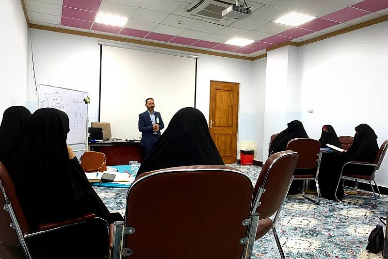 شعبة التوجيه الديني النسوي تقيم ورشة حول الفنون الصحفية وطرق الكتابة