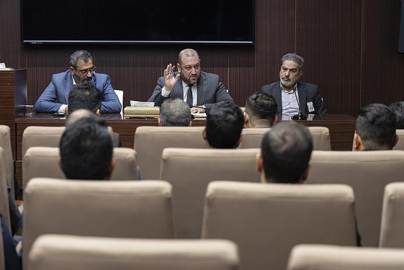 قسم العلاقات العامة يناقش استعداداته الختامية لإقامة الحفل المركزي لتخرج طلبة الجامعات العراقية