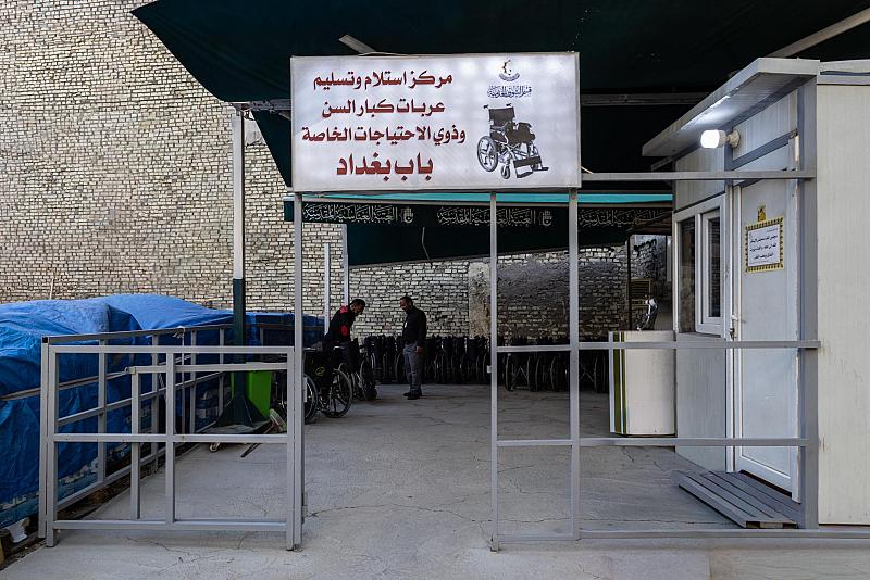 استعدادًا لزيارة يوم عرفة... قسم الشؤون الخدمية يهيّئ 100 عربة لخدمة كبار السن وذوي الاحتياجات الخاصة
