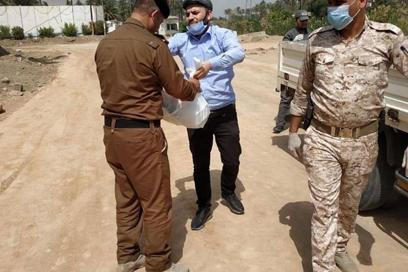 ضمن دعمه للمرابطين في معركة كورونا: مضيفُ العتبة العبّاسية المقدّسة يقدّم (٤٠٠٠) وجبة للقوّات الأمنيّة