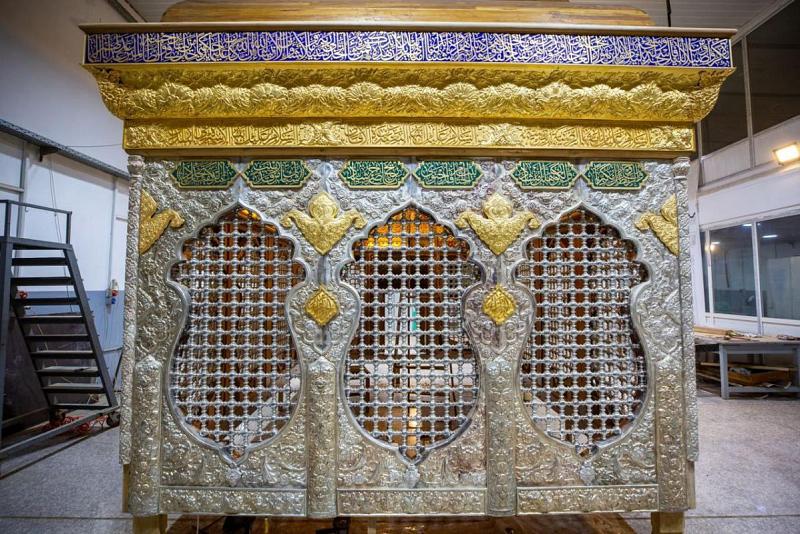 ديوان الوقف الشيعي: شبّاك مرقد السيدة زينب (عليها السلام) تحفة فنية محط افتخار واعتزاز