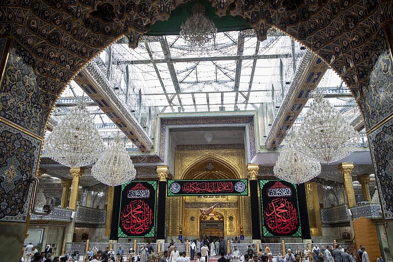 العتبة العباسية المقدسة تتشح بالسواد بذكرى شهادة الإمام جعفر الصادق (عليه السلام)