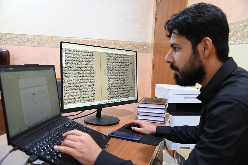 قسم شؤون المعارف يوضح مراحل الإخراج الطباعي لإصدارات مركز تراث الجنوب