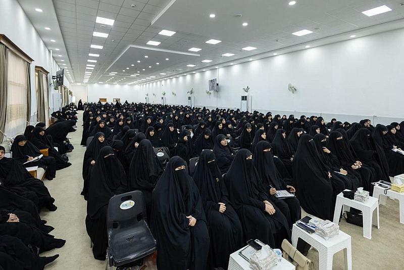 ملتقى المبلغات الأول يشهد تقديم محاضرة عن (البركات الإلهية في زيارة الأربعين)
