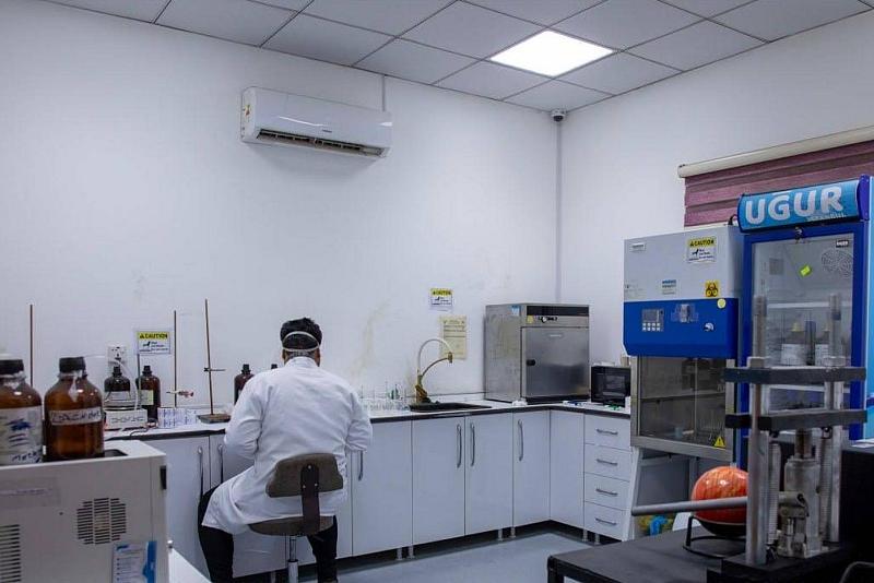 وزارة التخطيط تمنح المختبر المركزي للبحوث العلمية في جامعة العميد شهادة الآيزو