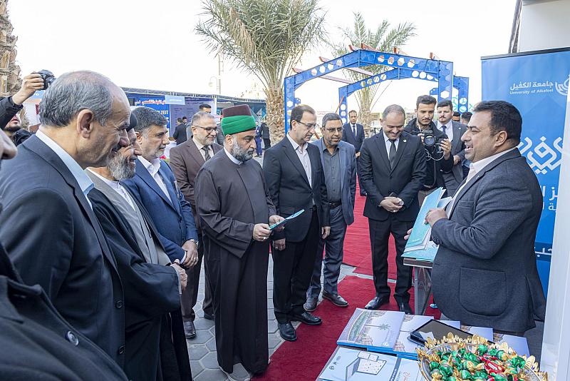 جامعة الكفيل تعرض تطبيقاتها الإلكترونية وأنظمتها الذكية في معرض الوظائف الثالث