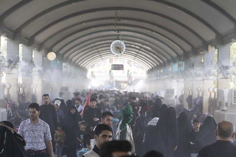 بمشاركة الهيآت التطوعية.. قسم بين الحرمين ينظم حركة سير الزائرين في الساحة الوسطية
