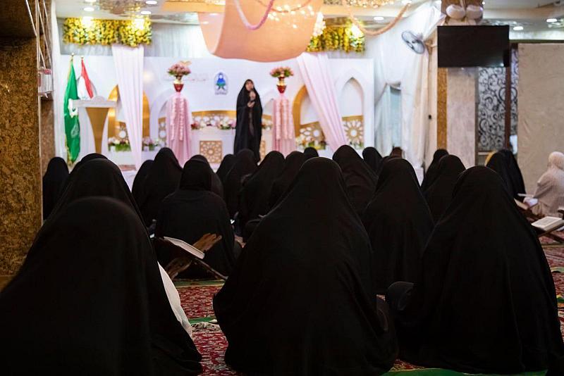 إذاعة الكفيل تنظم برنامجها "فاسألوا أهل الذكر" في صحن أبي الفضل (عليه السلام)