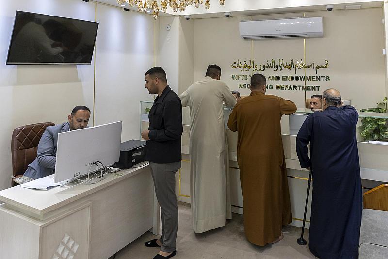قسم الإعلام: تفاعل واسع مع حملة العتبة العباسية المقدسة لجمع التبرّعات للشعبَينِ الإيراني واللبناني