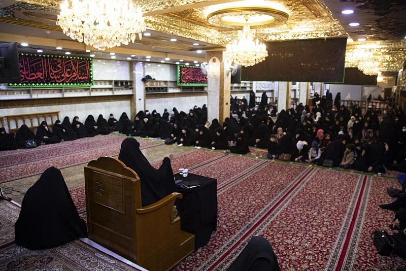 شعبة التوجيه الديني النسوي تُنظّم مجلساً للعزاء بذكرى شهادة الزهراء (عليها السلام)