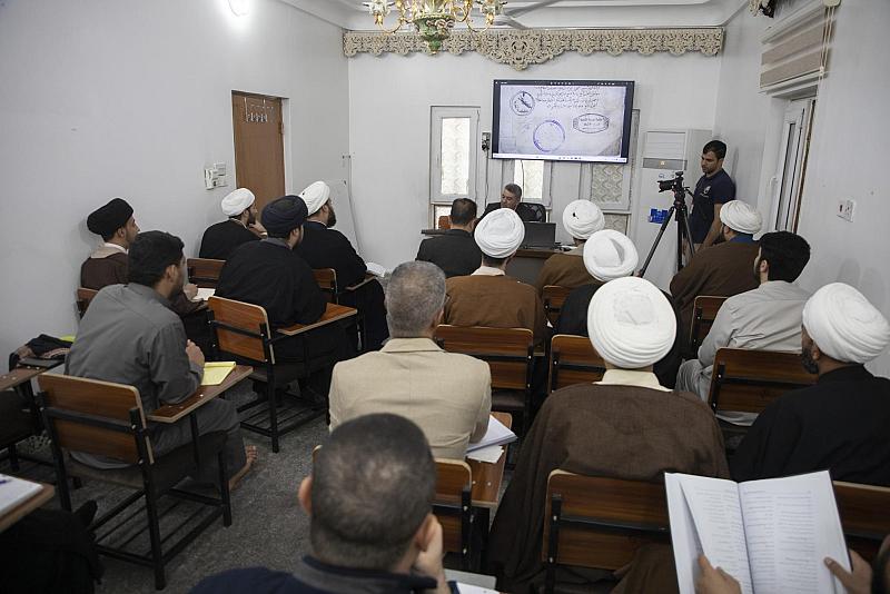طلبة المعهد العالي للتراث يواصلون تلقّي الدروس في مجال تحقيق المخطوطات