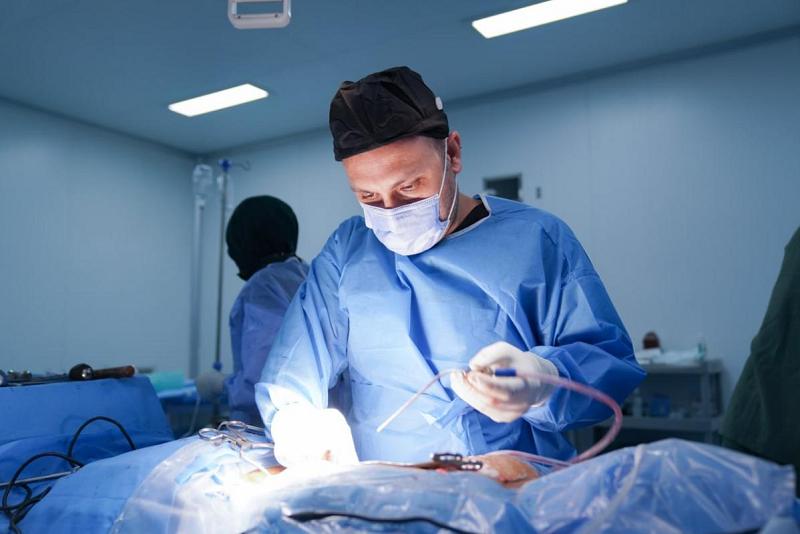 مريضة تستعيد استقامة عمودها الفقري من خلال عملية مميزة