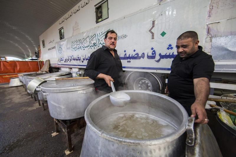 من جوار المرقد الكاظميّ: مضيفُ العتبة العبّاسية المقدّسة يتشرّف بتقديم خدماته لزائري الإمام الكاظم (عليه السلام)