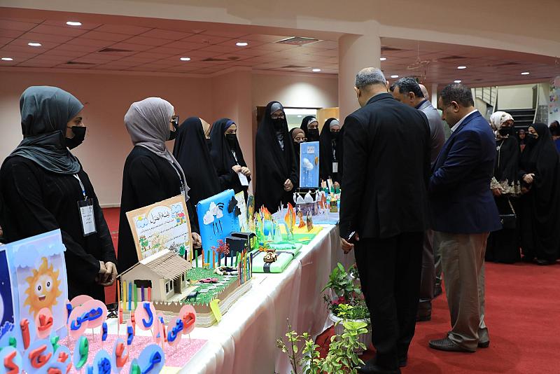 جامعة العميد تقيم معرضها السنويّ الأوّل حول الوسائل التعليميّة لرياض الأطفال