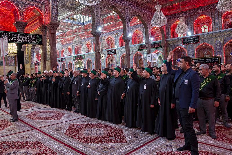 عبر موكب عزاء موحد.. خدمة العتبتين يُحيون ذكرى شهادة الإمام الصادق (عليه السلام)