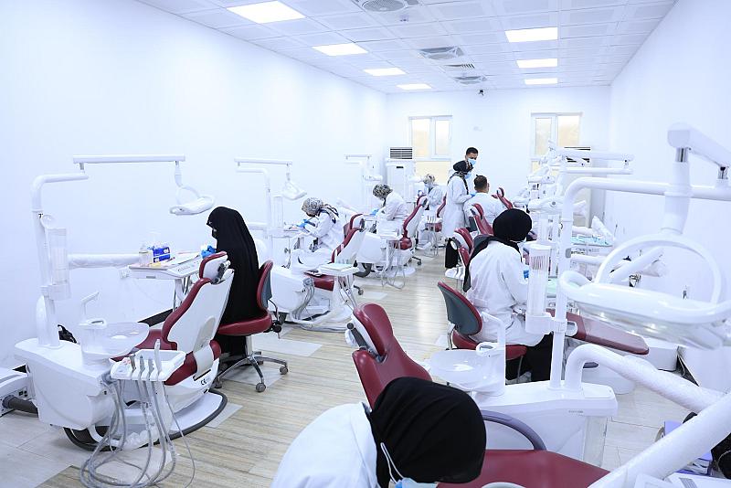 كلية طب الأسنان بجامعة الكفيل.. مساع متواصلة لتطبيق نظام تعليمي يطابق المعايير العالمية