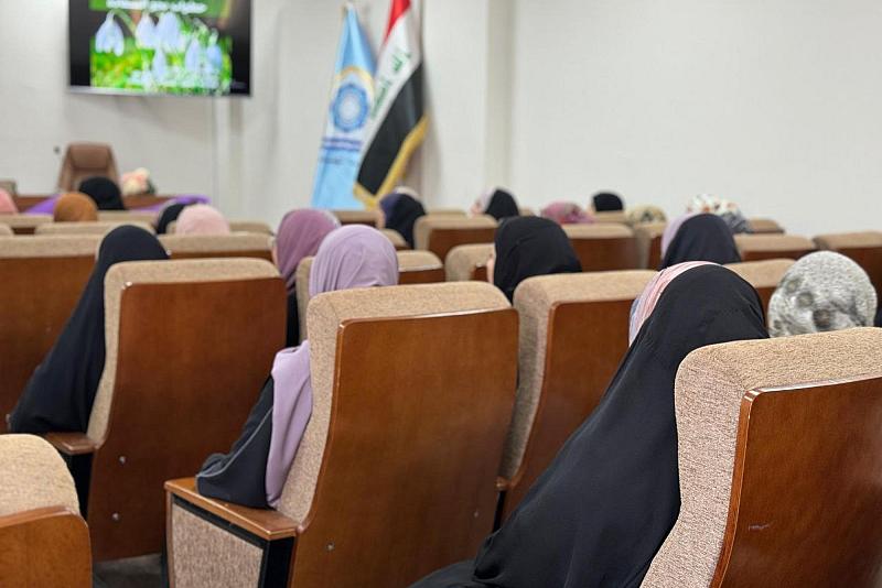 مركز الثقافة الأسرية يقيم محاضرة لتعزيز الوعي النفسي والثقافة الأسرية في جامعة كربلاء