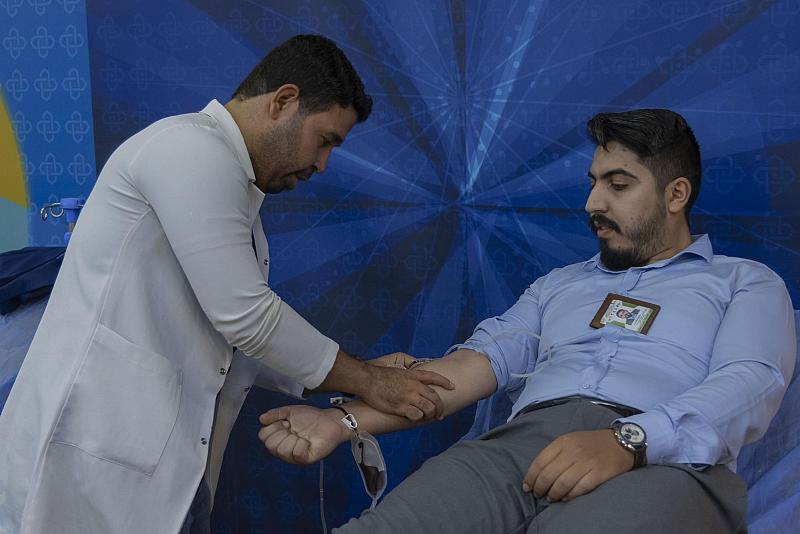 بالتعاون مع دائرة صحة كربلاء.. العتبة العباسية تنظم حملة للتبرع بالدم