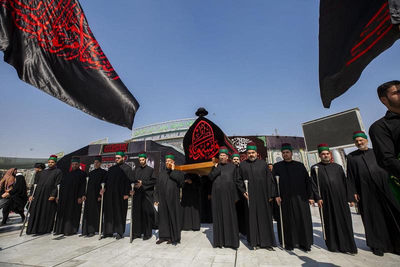 خَدَمَةُ العتبتَيْن المقدّستَيْن يحيون ذكرى استشهاد كريم أهل البيت (عليه السلام)