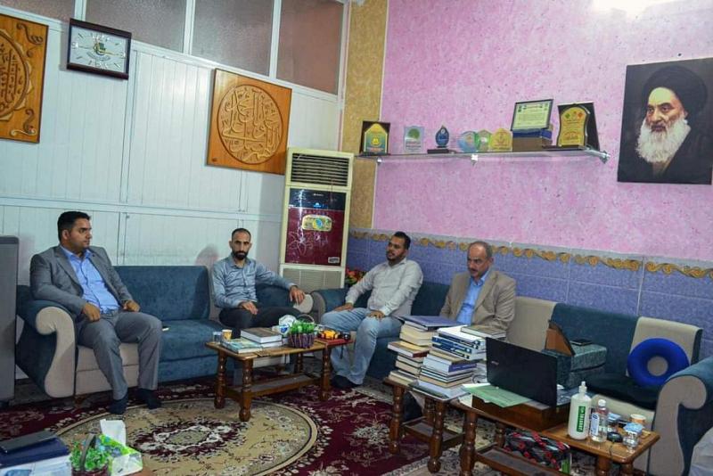 عضو مجلس إدارة العتبة العبَّاسيَّة المقدَّسة يطّلع على خُطط مركز تُراث الحِلَّة