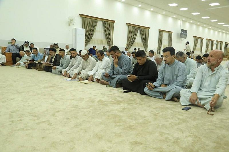 بمشاركة 100 طالب وأستاذ.. المجمع العلمي يقيم برنامجًا قرآنيًا في كربلاء