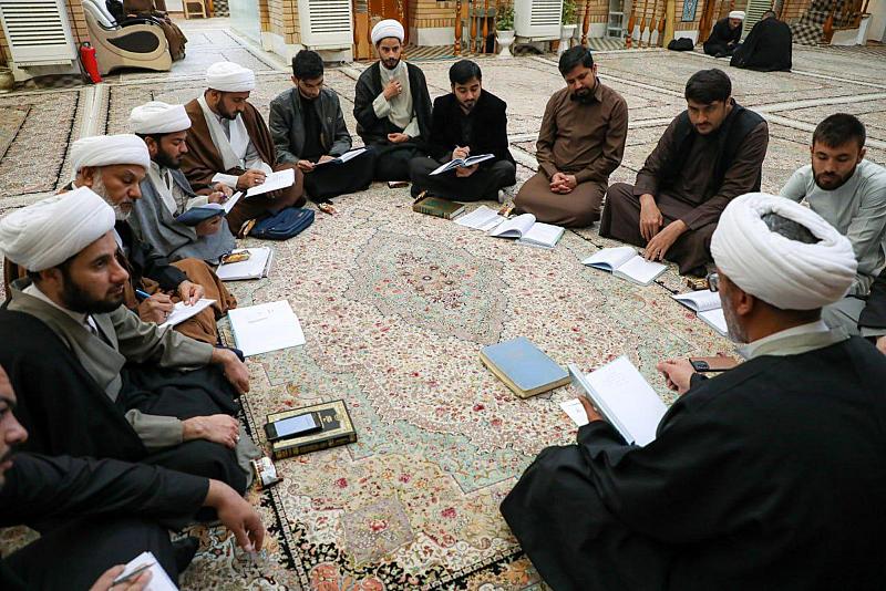 المجمَع العلمي يقيم دورة جديدة في مادة (علوم القرآن الكريم) لطلبة العلوم الدينيّة